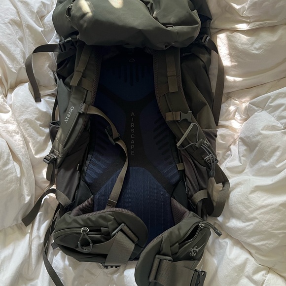 Osprey Kestrel 48 Picholine Green NWOT - Picture 2 of 4